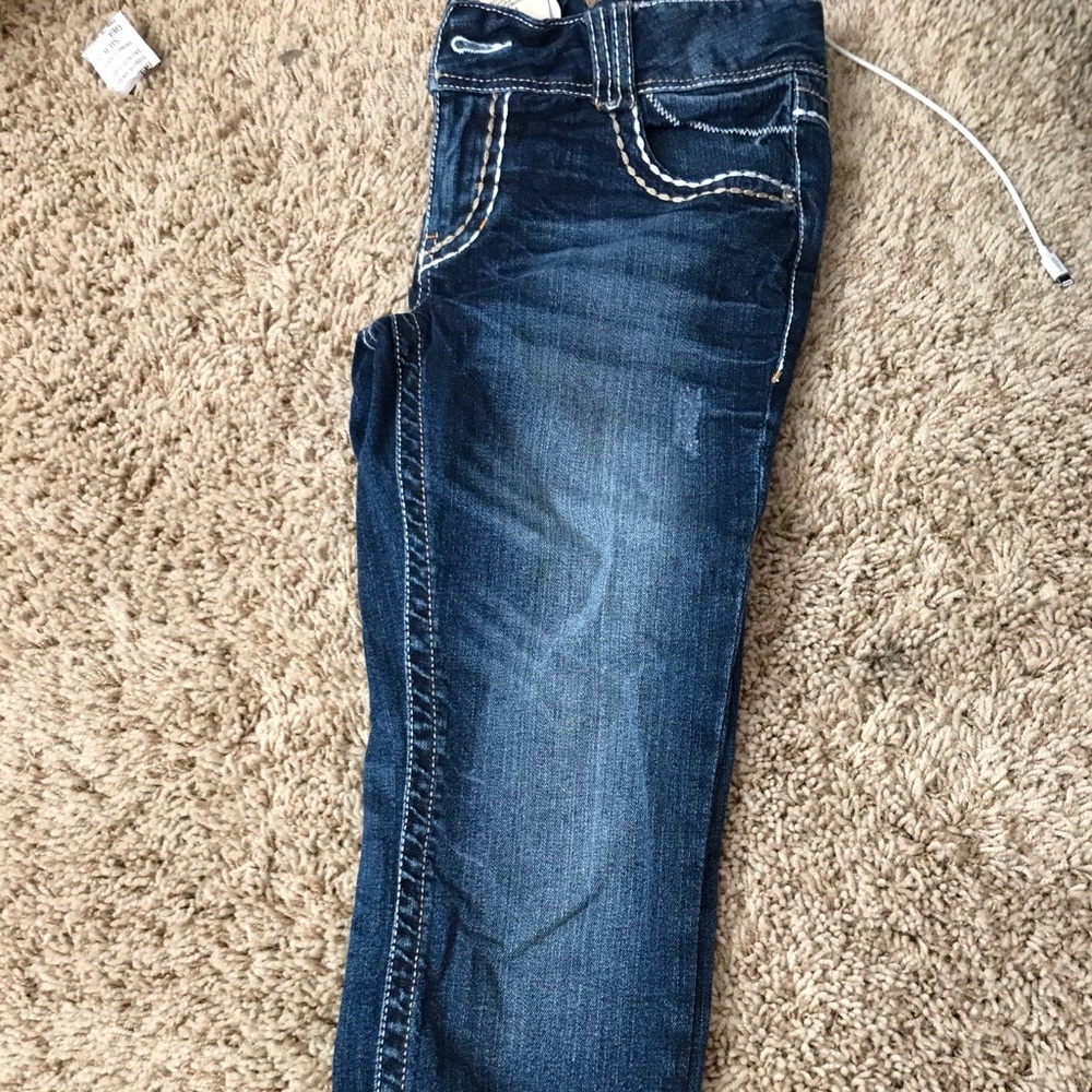 Capri pants. Size 5 - Picture 3 of 3